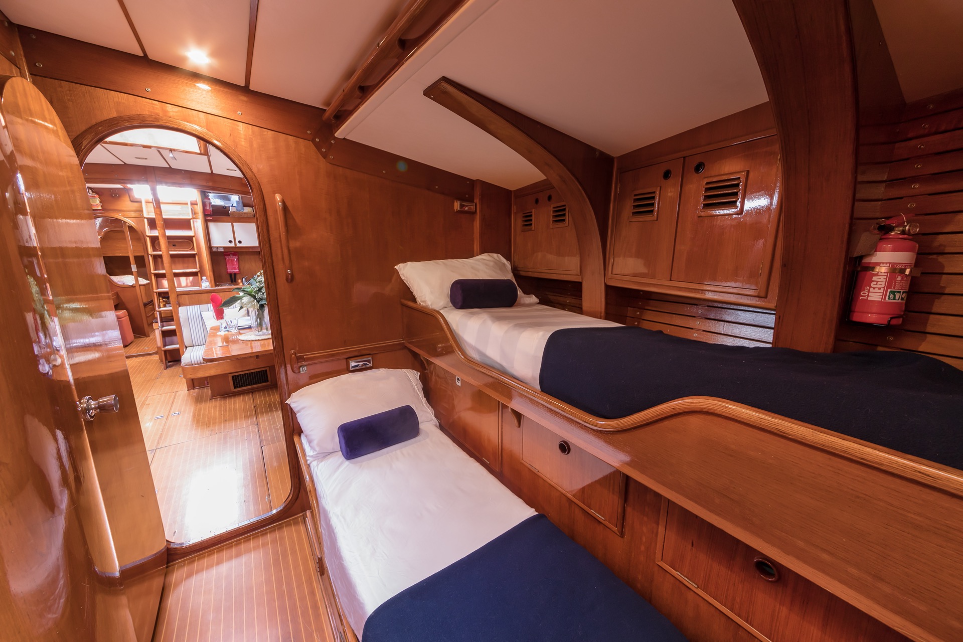 Bunk bed Port cabin Forward single bunks